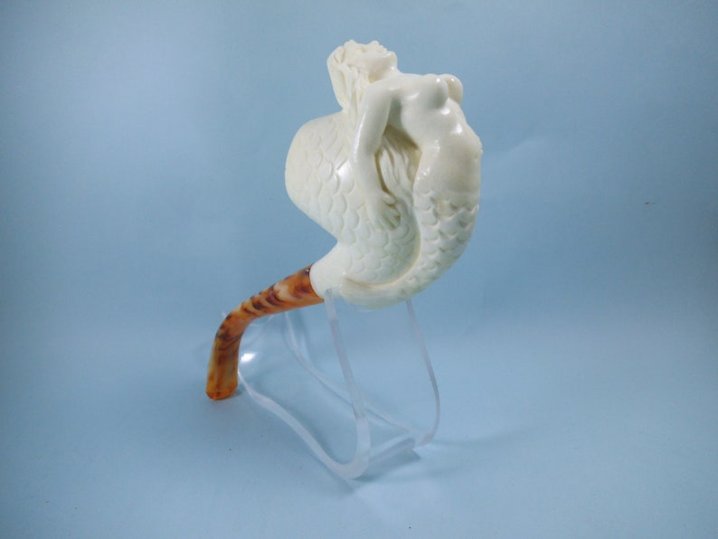 Mermaid Meerschaum Pipe has been meticulously made by S.Cosgun