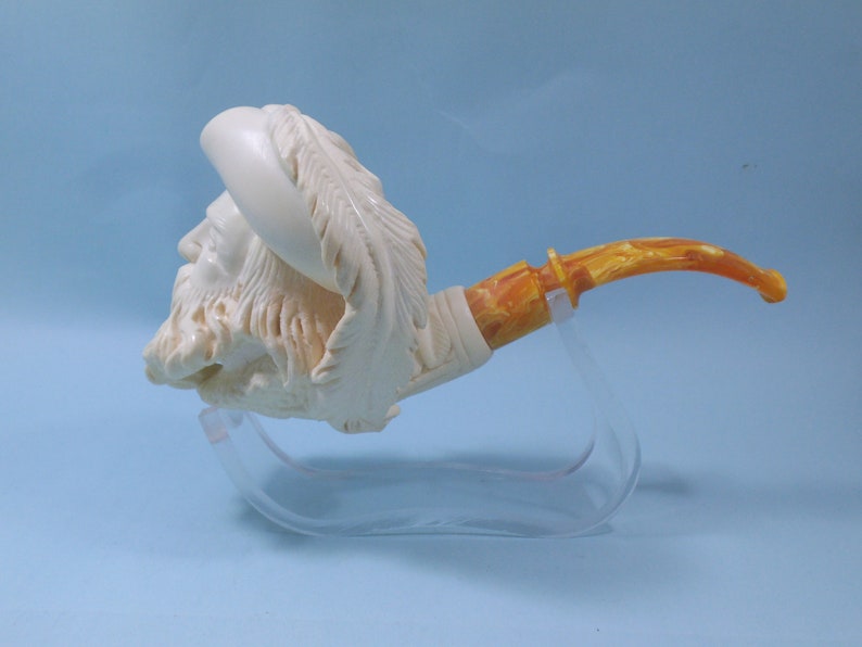 MusketeerCavalier Meerschaum Pipe has been meticulously made by E.Cevher