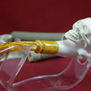 Handmade Meerschaum Pipe: Carved Skull Design