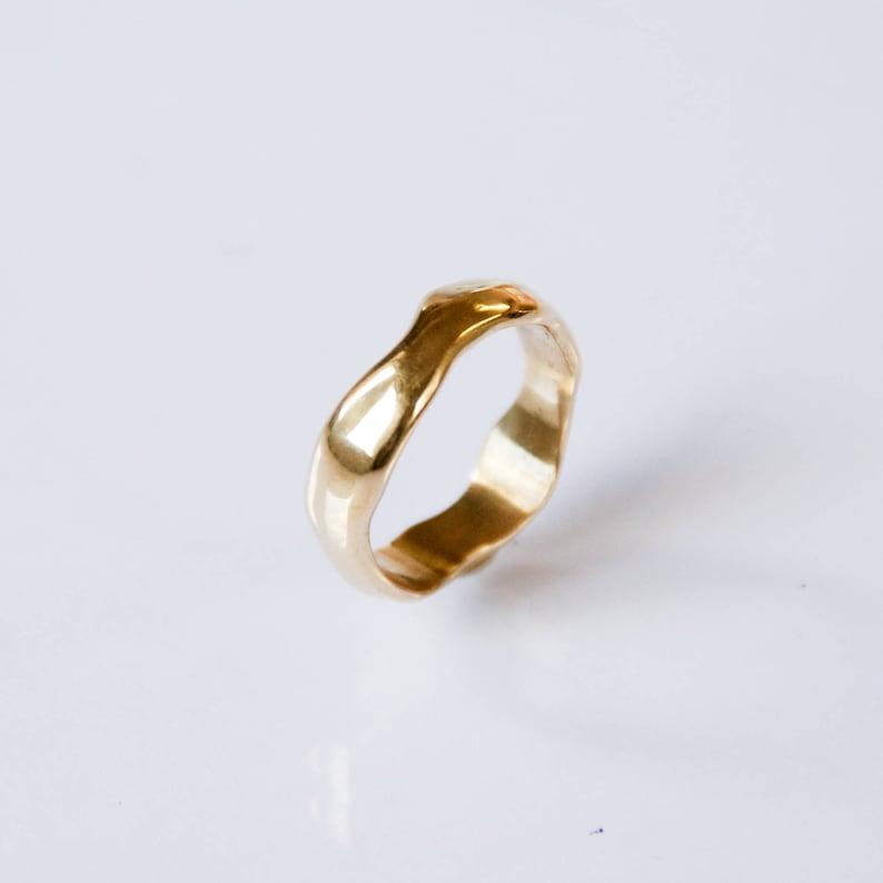 Wellen Ehering, Zick Zack Ring, Minimalistischer Ehering, 14k Gold Unisex Ring, Eheringe für Frauen, Goldringe für Männer, Geschenke für Ihn Bild 1
