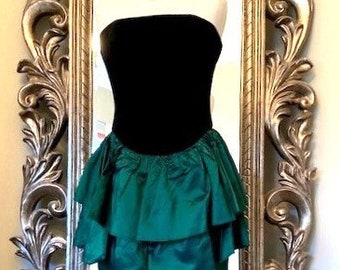 Vintage Velvet Party Dress. S. 1980s Strapless Cocktail Dress with Green Ruffle/Ra-Ra Skirt. Classic 1980s Party Dress.