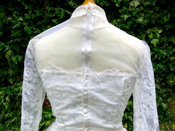 Vintage White Wedding Dress, XS. 1970s Lace Brida… - image 6