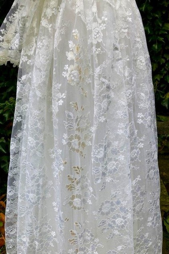 Vintage White Wedding Dress, XS. 1970s Lace Brida… - image 7