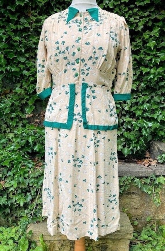 1940s Crepe Wool, Peplum Tea Dress. M. Printed, Ha