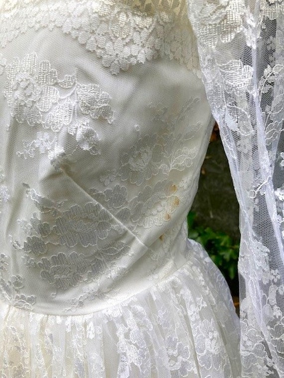 Vintage White Wedding Dress, XS. 1970s Lace Brida… - image 8