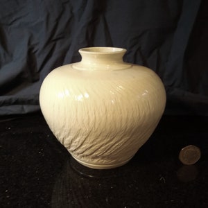 Vase en grès jeté à la main, glaçure transparente bleu pâle, vase en céramique texturé, poterie de studio faite à la main par ProperPotteryGB