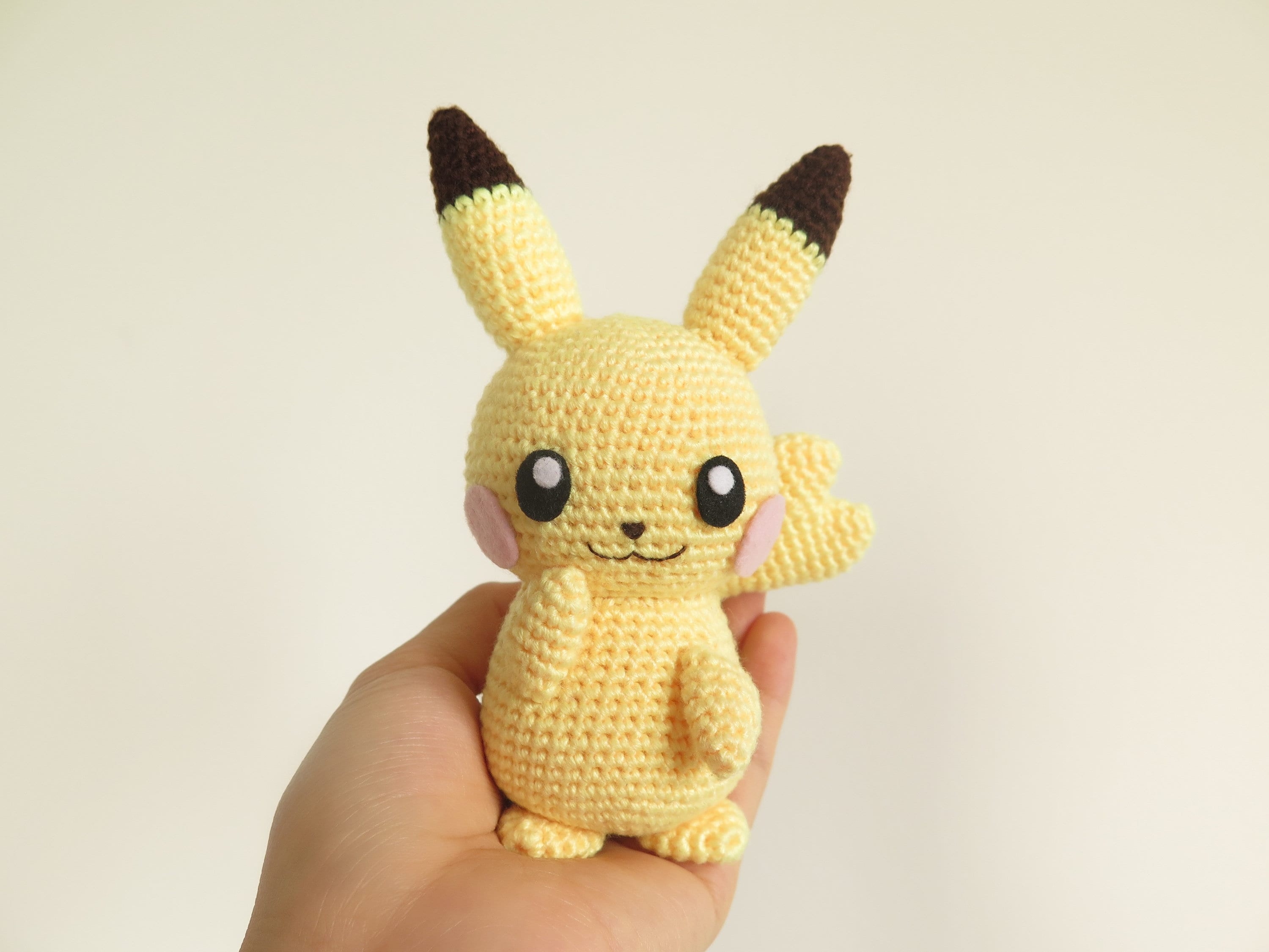 デジタルダウンロード かぎ針編みあみぐるみパターン: ピカチュウ