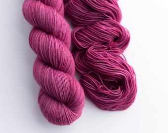 Fingering Superwash Merino Nylon Strumpgarn Tonal Handfärgat Garn Mulberry