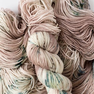 Fingering Superwash merino nylon sokkengaren ton sur ton handgeverfd garen zelfgesponnen bedel