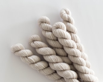 One MINI Skein 4 Ply Superwash Merino/Nylon Sock Fingering Weight Yarn Hand Dyed Yarn Craft Yarn Sock Yarn Speckled SAND DUNE