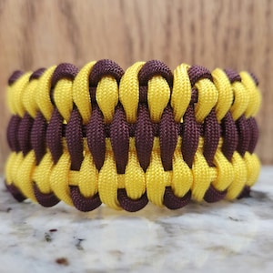 Wide Dragon&#39;s Tongue Paracord Bracelet