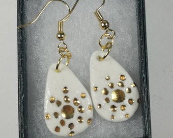 White and gold teardrop earrings handmade in porcelain with 22ct gold detail