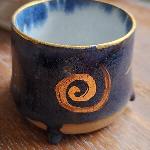 Handmade mug with gold sun detail, 22ct gold, stoneware with blue glaze image 2