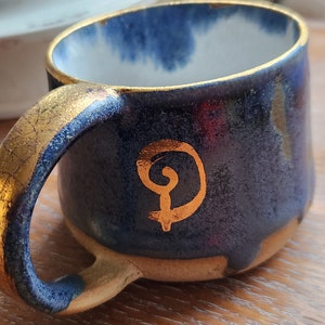 Handmade mug with gold sun detail, 22ct gold, stoneware with blue glaze image 3