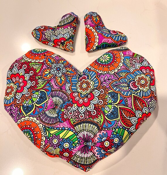 Weighted top heart pillow