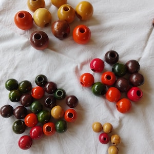 48 real vintage round wooden beads macrame