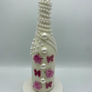 White flower wine bottle