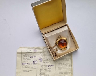 Vintage Rote Zaria Anhänger Armbanduhr. 21 Juwelen. Original 100% UDSSR.