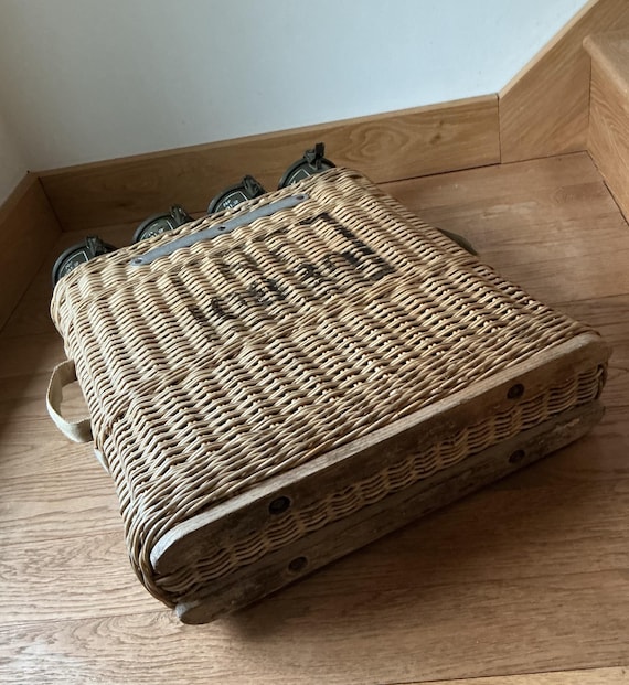 Authentic WW2 Nr 0830 Artillery Shell Wicker Basket Carrier