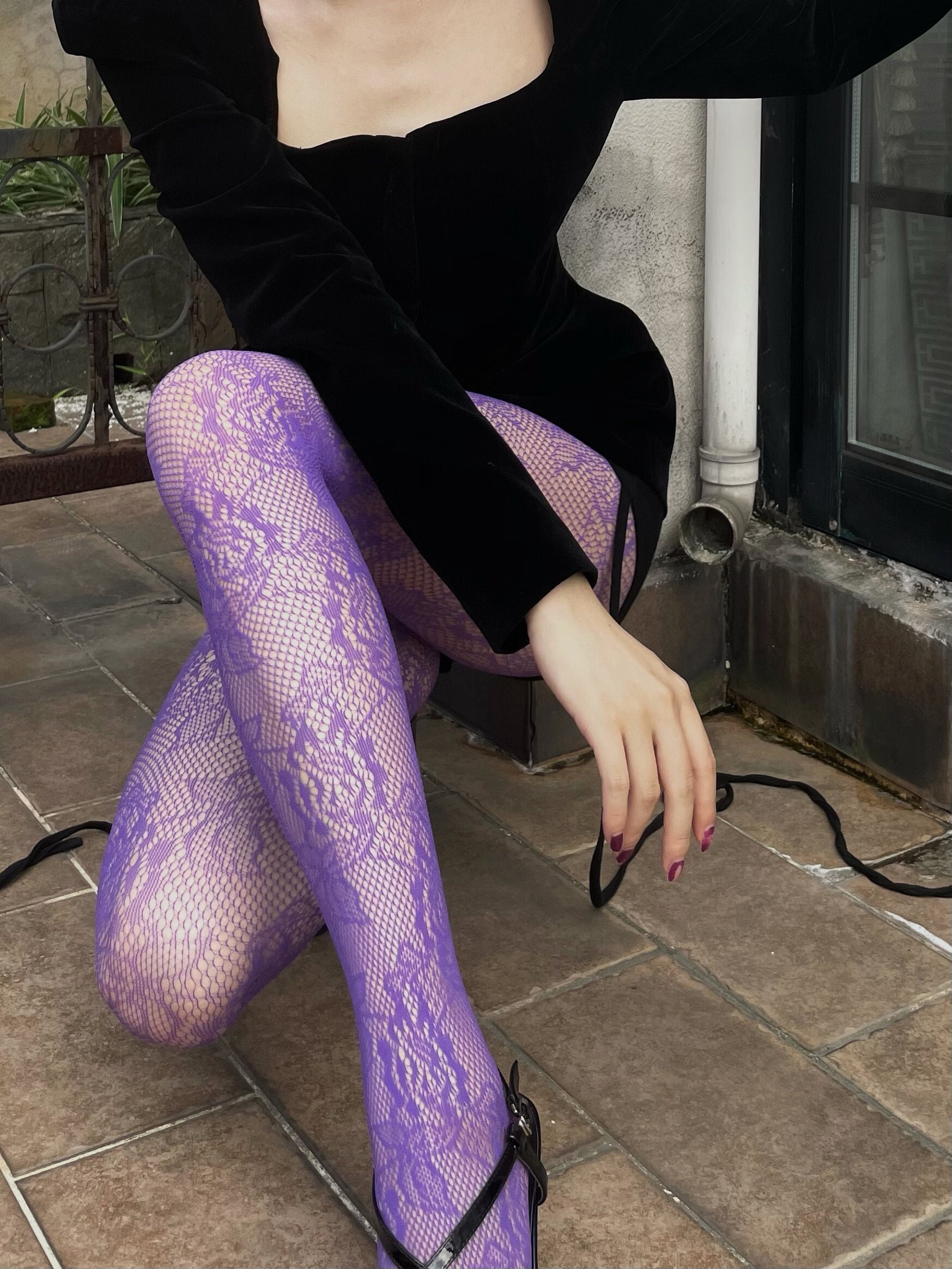 Daisy Street embroidered flower tights in black with lilac