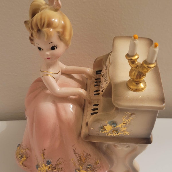 Josef Originals Music Box - Plays "Humoresque" (Looks like Tammy)