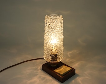 Lampy stołowe z połowy XX wieku, mała lampa rockabilly, lampa z kloszem szklanym, mała lampka nocna, szklana oprawa świetlna, lampa mcm, retro,
