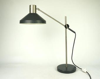 Große Vintage Werkstattlampe, große alte Schreibtischlampe, industrielle verstellbare Tischlampe, Vintage Industriefabriklampe, graue Architektenlampe