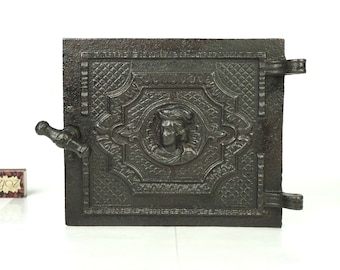Gietijzeren ovendeur zonder frame, antieke ijzeren deur, roestig kacheldeel, vintage ijzeren kacheldeur, antieke oven, gietijzeren bergingsvoorpaneel,