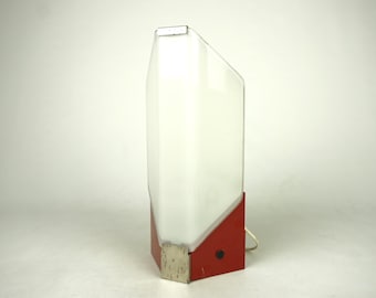AKA Wandlampe, Milchglas Lampenschirm, Mid Century Wandleuchte, geometrische Wandlampe, Space Age Wandlampe 70er Jahre,
