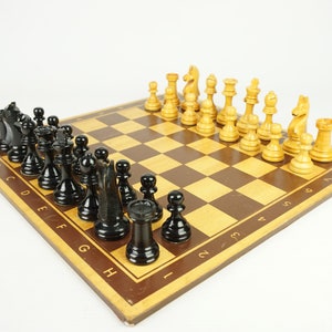 Vintage Chess Wooden, Set Chessboard Pieces Wood, chess set classic, chess set of 70s, old set of chess pieces,