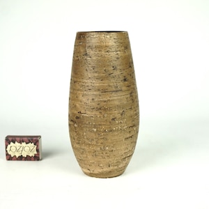 Vase in die braune farbe, schlanke, Keramikvase, Vintage glasierte Vase Keramik, Mid Century deutsche Keramik, strukturierte deutsche Keramik