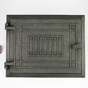 Gusseisen Ofentür, antike Eisentür, rostiges Ofenteil, Ofentür aus Eisen, antiker Ofen, Gusseisen Frontplatte, Vintage Metalltür