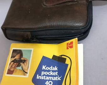 Kodak pocket instamatic 40 camera, vintage 1970's. Original case and instruction manual, good condition.