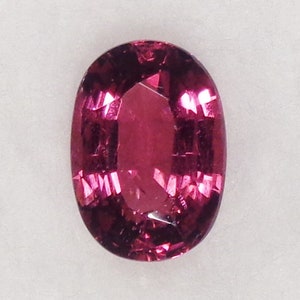 Rhodolite Garnet Red Pink 1.41ct Oval Cut Natural Gemston Faceted January Birthstone
