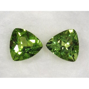 Peridot Pair Loose 2.67tcw Trillion Cut Faceted Yellowish Green Gemstone August Birthstone
