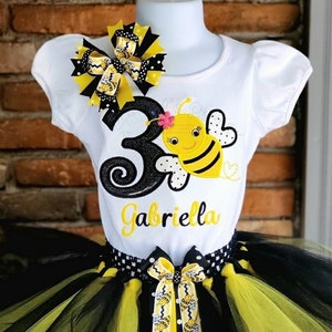 Bee Birthday Outfit,Bumblebee Birthday Outfit,Honey Bee Birthday Outfit,Happy BeeDay Outfit, Bee Shirt, Bee Birthday Shirt, Bumblebee shirt