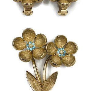 Bergere Flower Brooch Pin & Clip On Earrings Gold Tone Blue Rhinestone Pearl Set