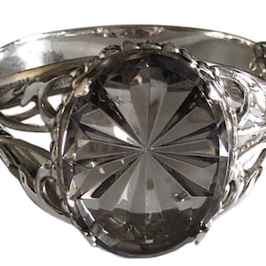 Silver Whiting & Davis Gray Starburst Glass Oval Stone Hinged Bracelet 7”