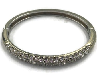 Pulsera de manguito Derinstone de plata firmada NRT oval con bisagras Vintage moda