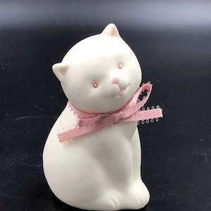 Enesco porcelain Cat Figurine Pink Bow