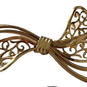 WELLS 1/20 12K GF 2 Filigree Bow Shape Pin Brooch Mid Century Vintage Signed