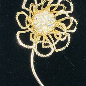 Sarah Coventry Flower Brooch Pin Aurora Borealis Rhinestones Gold Tone