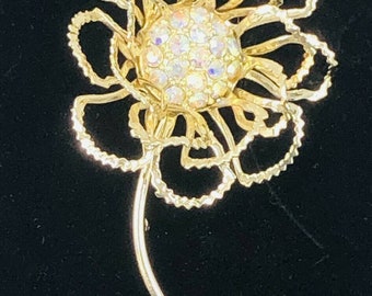Sarah Coventry Flower Brooch Pin Aurora Borealis Rhinestones Gold Tone