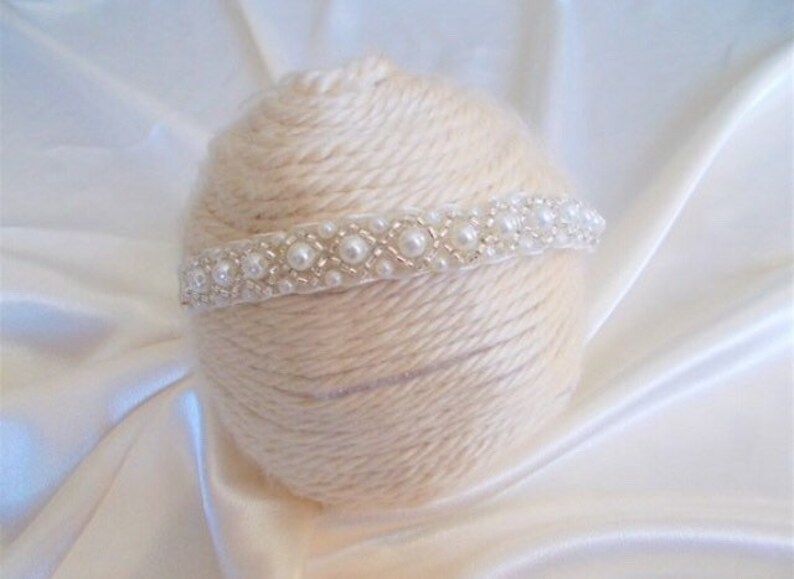 Ready to Ship Angel Baby Headband Baby Elastic Headpiece Photoprop White Rhinestone Pearl Babygirl Headband 0-2 Ages Cute Handmade Crown
