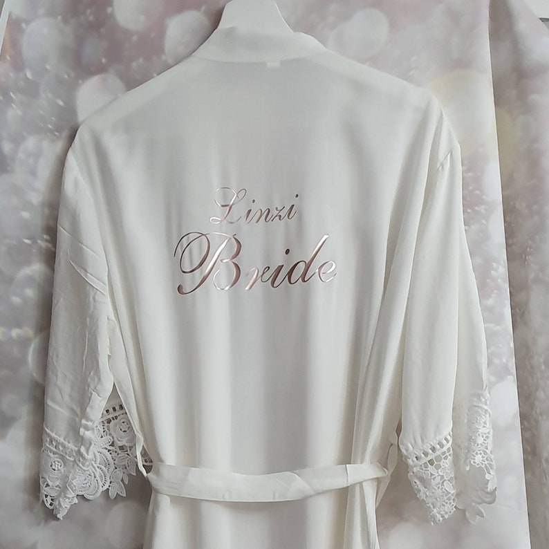 Luxurious cotton bridal lace edge robe. Bride, bridesmaid, maid of honour, mother of the bride/groom. Bild 4