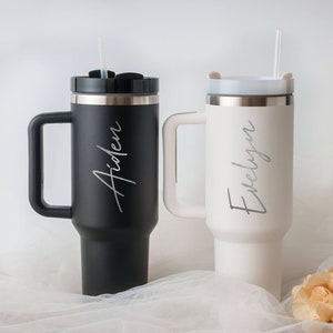 Gobelet personnalisé de 40 oz avec anse et paille | Tasse de voyage pour couple | Cadeaux d'anniversaire pour lui | Cadeau de Saint-Valentin pour petit ami