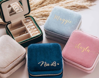 Custom Velvet Travel Jewelry Case | Bridesmaid Gifts Proposal | Valentines Day Gift | Personalized Italian Velvet Jewelry Box | Bridal Party