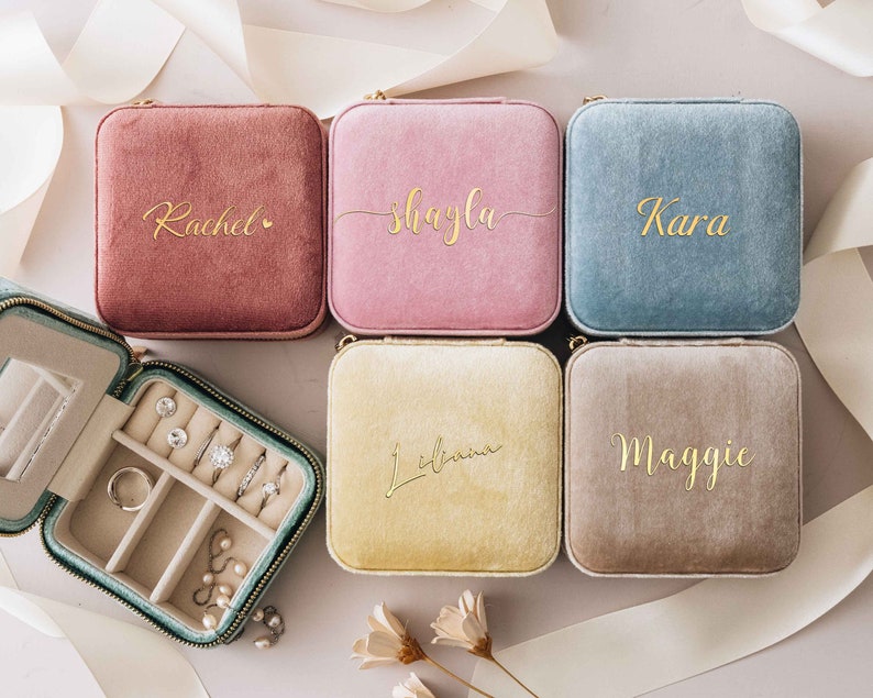 Custom Velvet Travel Jewelry Case Bridesmaid Gifts Proposal Valentines Day Gift Personalized Italian Velvet Jewelry Box Bridal Party imagem 5