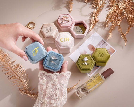 Personalized Velvet Ring Box, Wedding Gift, Detail Photography, Anniversary Gift, Engagement Ring Box, Proposal Ring Bearer [N] [W]