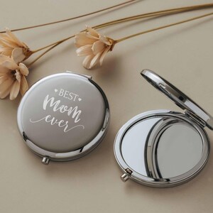 Engraved Compact Mirror, Pocket Mirrors, Gift for Her: Bridesmaids, Girlfriend, Wife, Mom, Best Friends, Daughter immagine 7